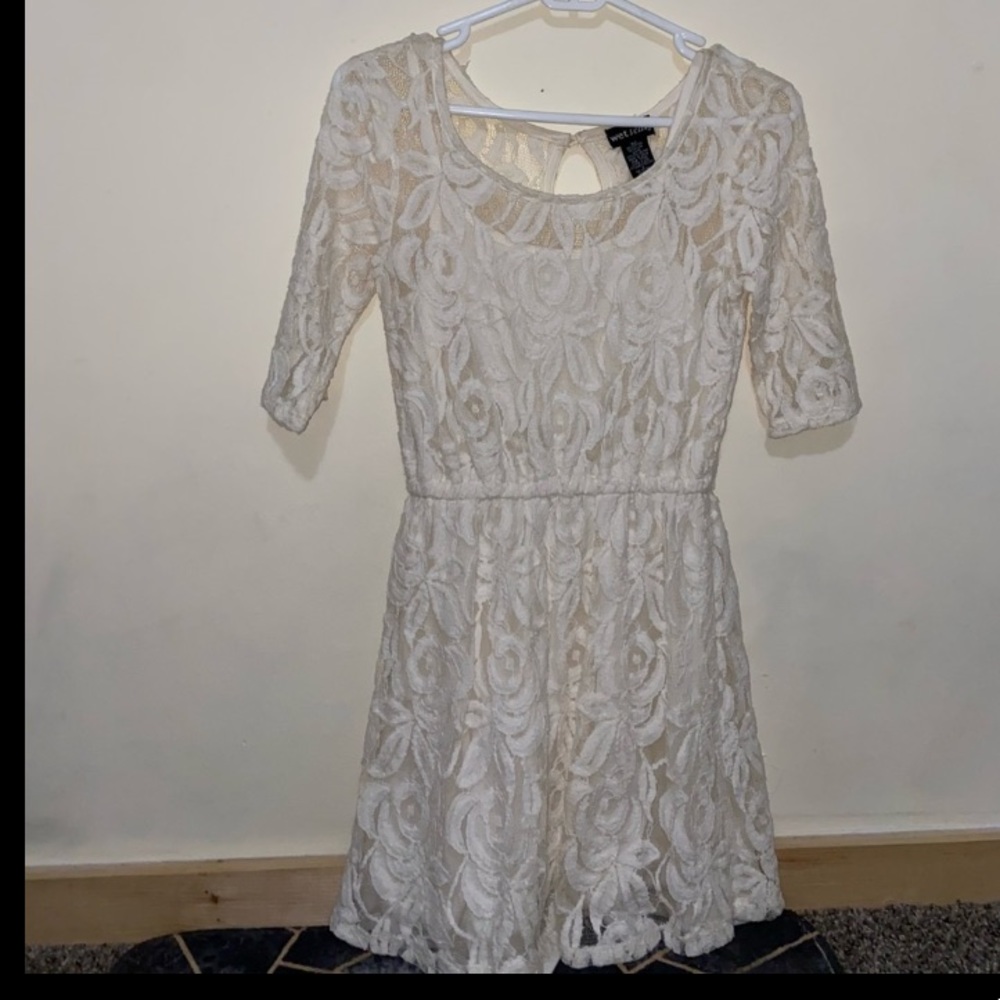 Dress - Picture 4 of 5